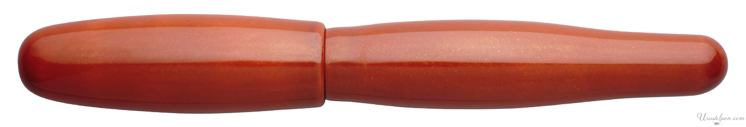 Danitrio Byakudan-nuri in Red on Hyotan Fountain Pen