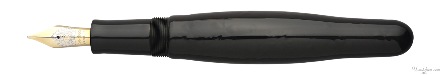 Danitrio Sakura-nuri in Black on Hyotan Fountain Pen