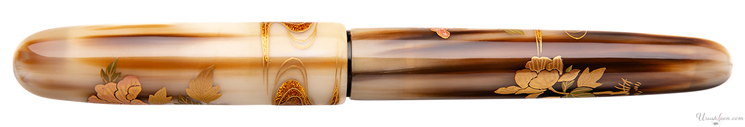 Danitrio Chrysanthemum Flower on Buffalo Horn Takumi Fountain Pen