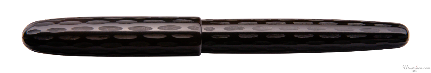Danitrio Kama-nuri in Black on Hanryo Fountain Pen