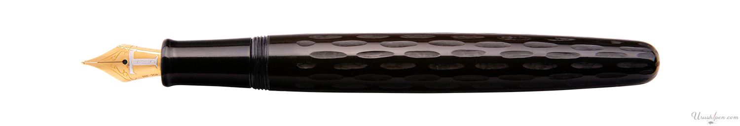 Danitrio Kama-nuri in Black on Hanryo Fountain Pen