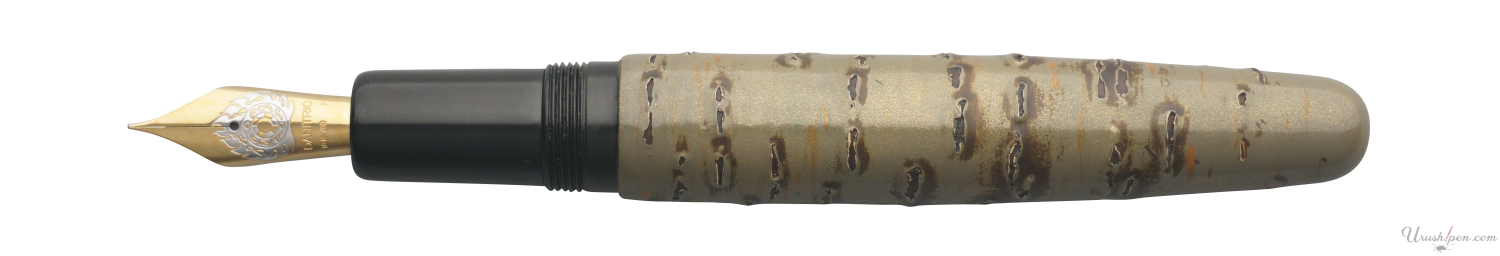 Danitrio Sakurakawa-nuri in Taupe on Takumi Fountain Pen