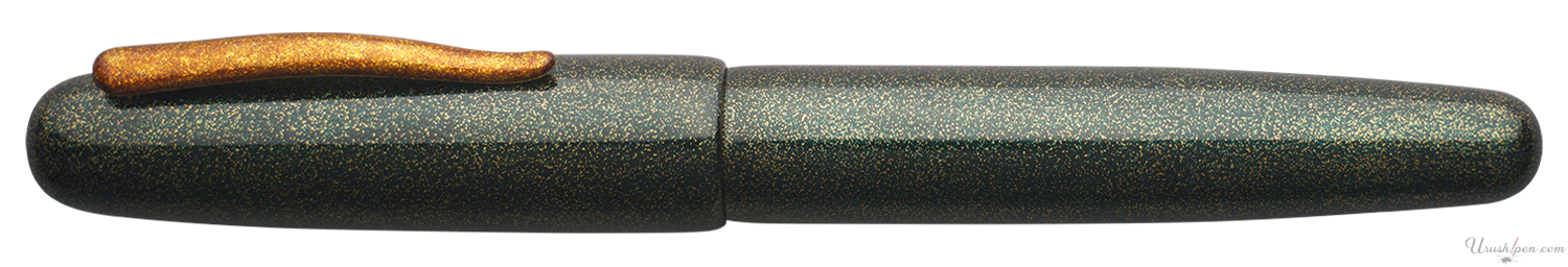 Danitrio Nashiji-nuri in Green on Takumi Fountain Pen