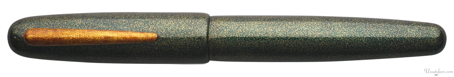 Danitrio Nashiji-nuri in Green on Takumi Fountain Pen