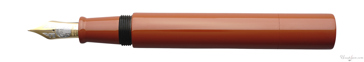 Danitrio Roiro-migaki in Bengara Orange on Genkai Fountain Pen