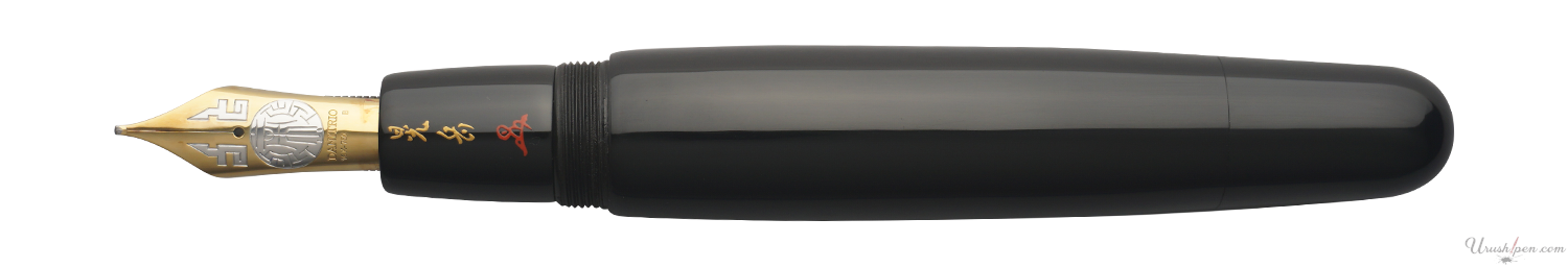 Danitrio Roiro-migaki in Black on Mikado Fountain Pen