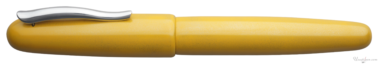 Danitrio Roiro-migaki in Gingko Yellow on Takumi Fountain Pen