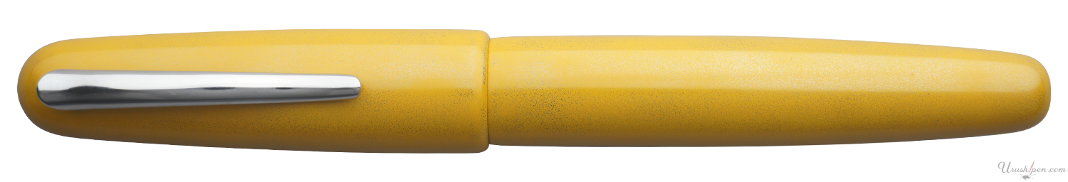 Danitrio Roiro-migaki in Gingko Yellow on Takumi Fountain Pen
