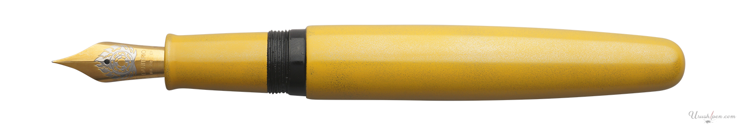 Danitrio Roiro-migaki in Gingko Yellow on Takumi Fountain Pen