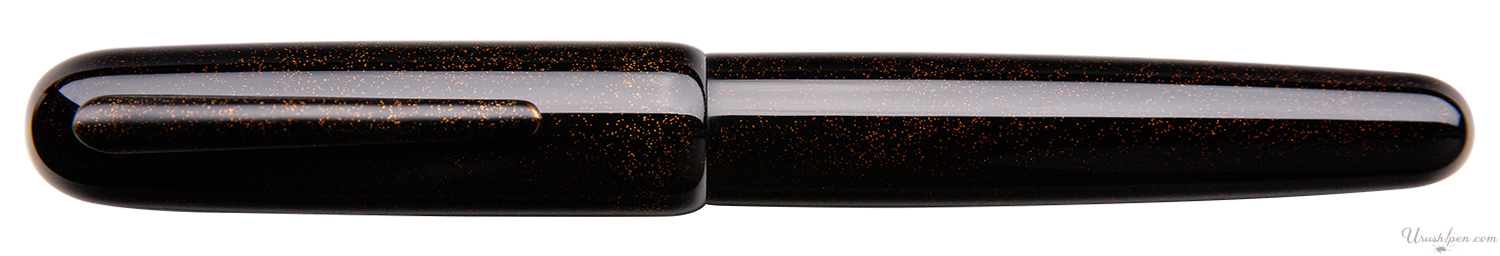 Danitrio Tame-nuri in Black with Gold Togidashi on Takumi Fountain Pen