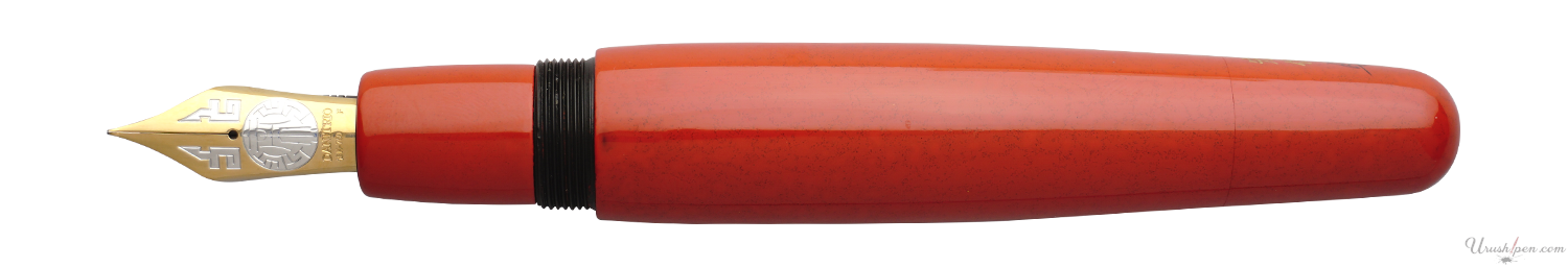 Danitrio Seirei-nuri in Red on Takumi Fountain Pen