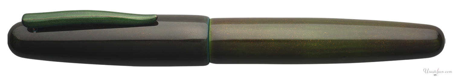 Danitrio Tame-nuri in Green with Gold Togidashi on Takumi Fountain Pen