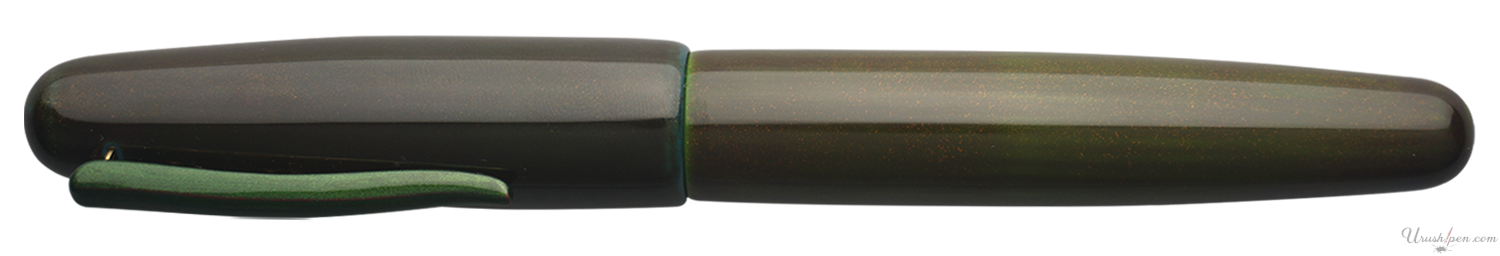 Danitrio Tame-nuri in Green with Gold Togidashi on Takumi Fountain Pen