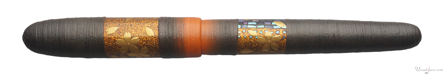 Danitrio Uraraka (Beautiful) Maki-E in Black on Hanryo Fountain Pen