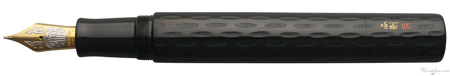 Danitrio Kama-nuri in Black on Genkai Fountain Pen