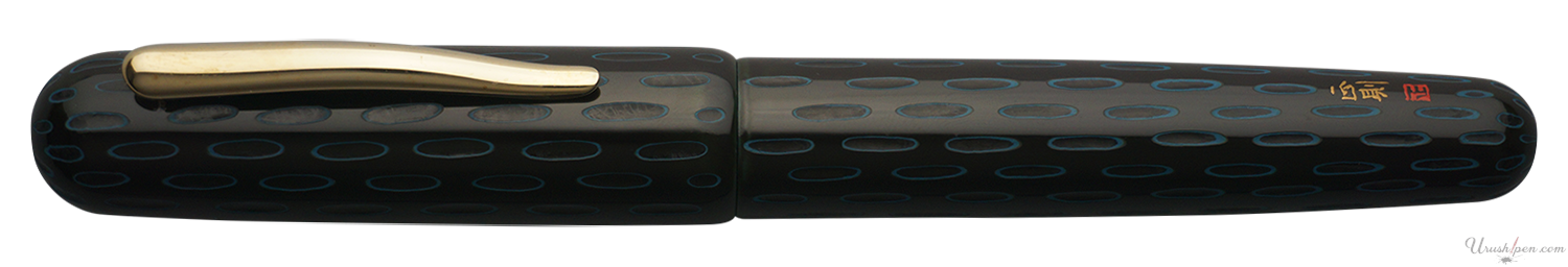 Danitrio Kama-nuri in Blue over Black on Takumi Fountain Pen