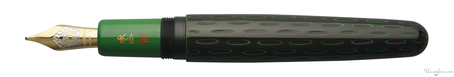 Danitrio Kama-nuri in Bright Green on Takumi Fountain Pen