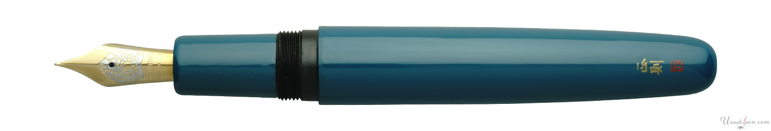 Danitrio Roiro-migaki in Blue on Takumi Fountain Pen