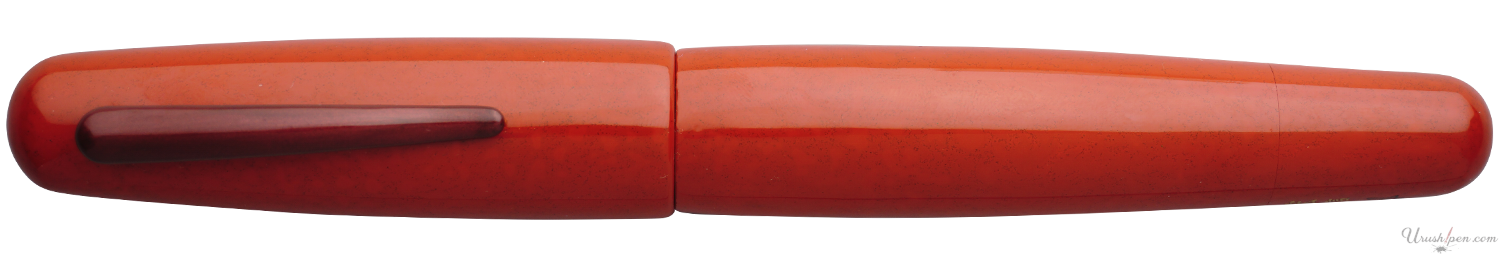 Danitrio Seirei-nuri in Red on Takumi Fountain Pen