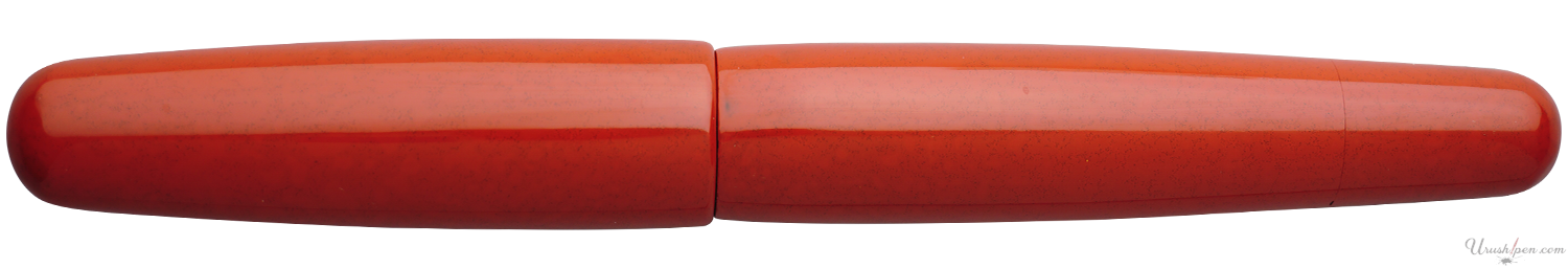 Danitrio Seirei-nuri in Red on Takumi Fountain Pen