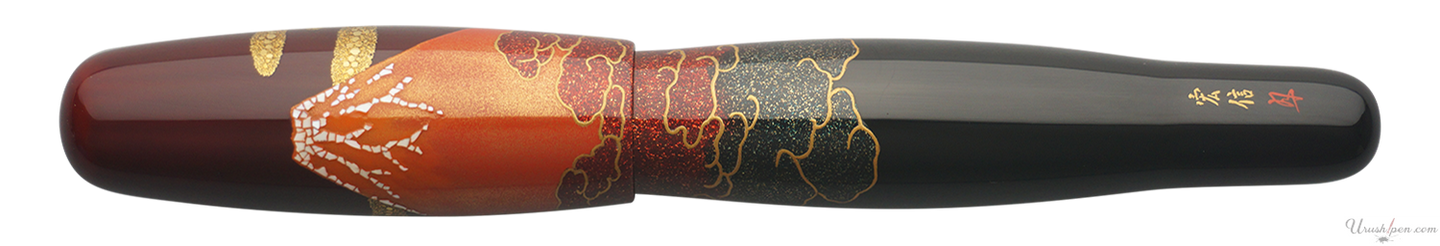 Danitrio Red Mt. Fuji Maki-E on Hyotan Fountain Pen