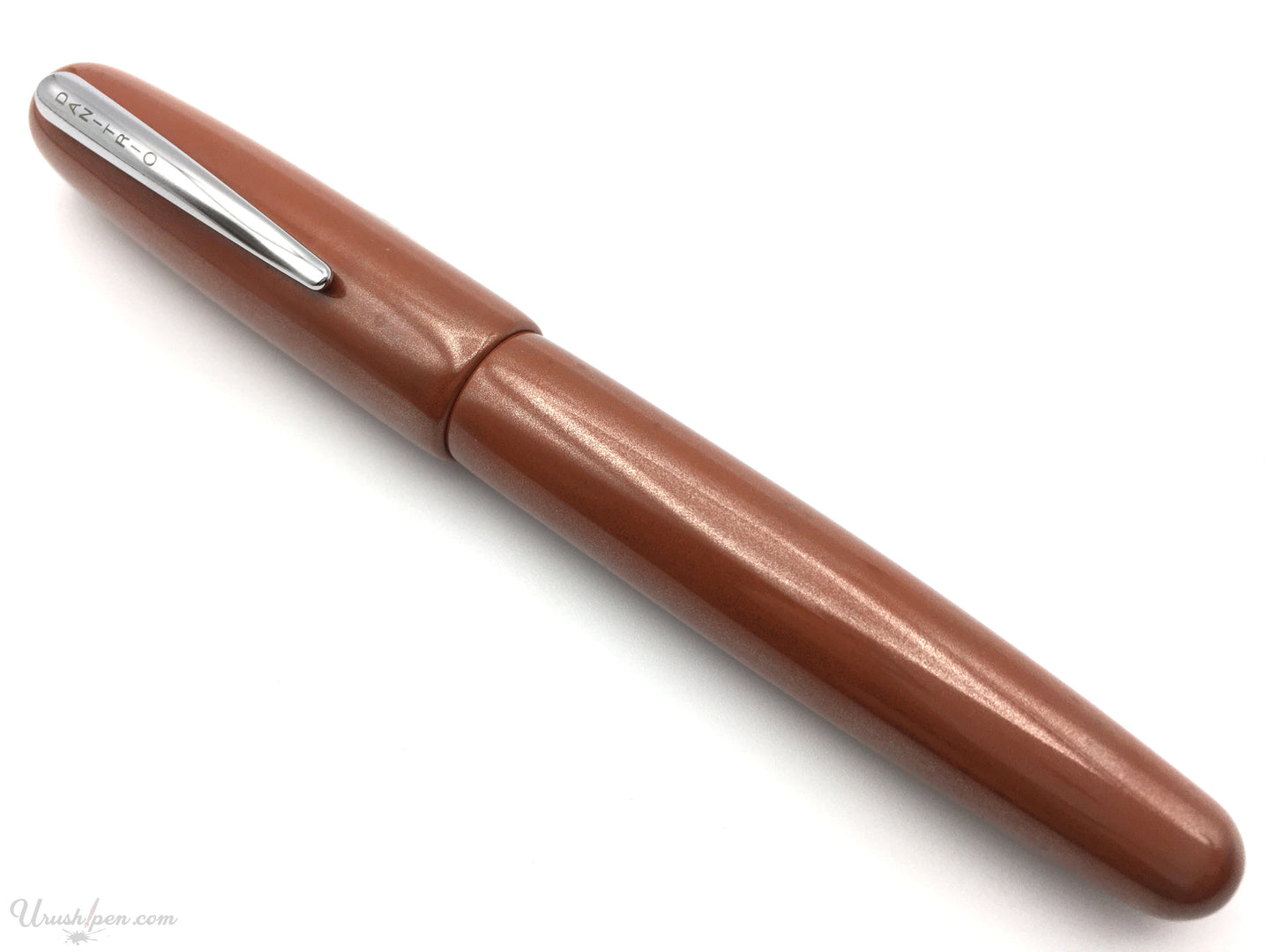 Danitrio Roiro-migaki in Orange on Takumi Fountain Pen Diagonal