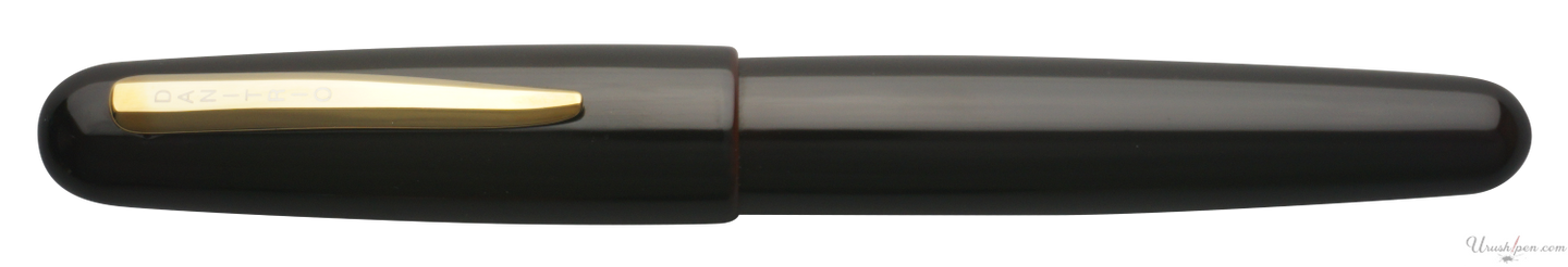 Danitrio Tame-nuri in Red on Takumi Fountain Pen Closed
